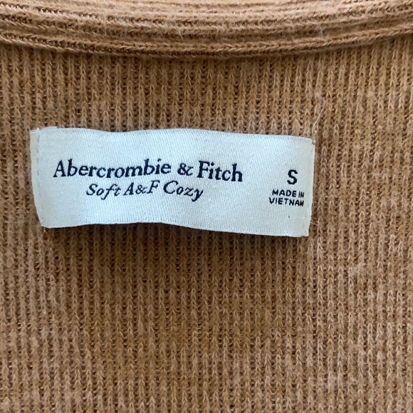 Abercrombie sweater - Picture 2 of 2